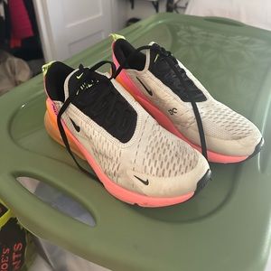 Nike Air Max 270